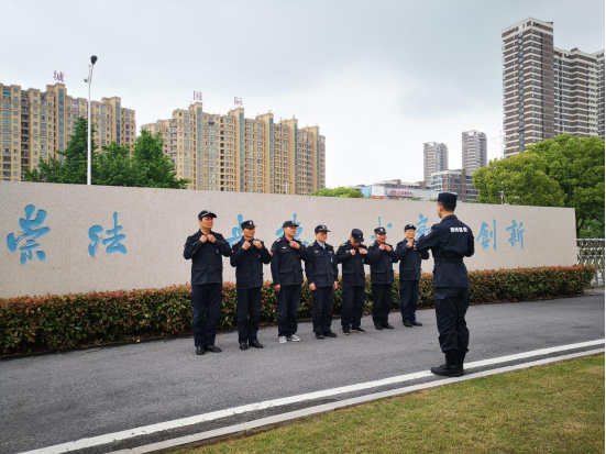 潤州保安公司組織市檢察院保安隊(duì)員隊(duì)列訓(xùn)練